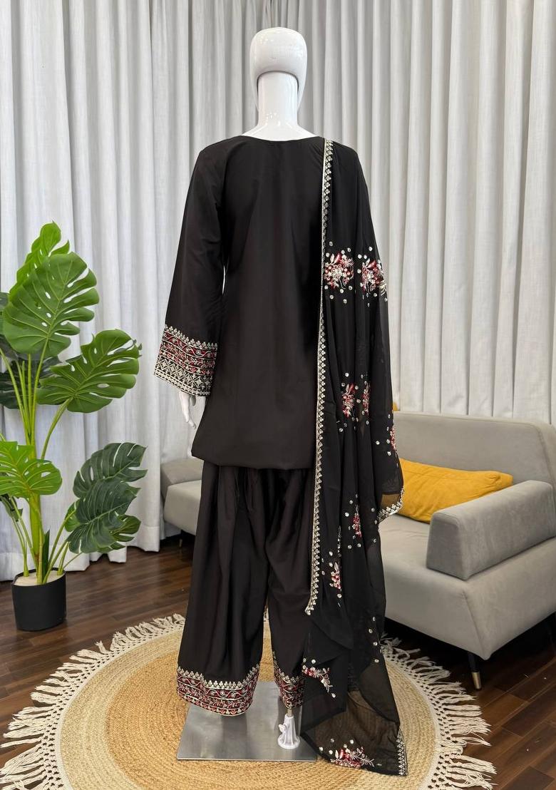 Black Embroidered Crepe Pakistani Suit Set - Indya