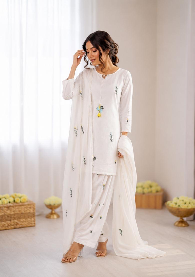 Off White Embroidered Silk Pakistani Suit Set - Indya