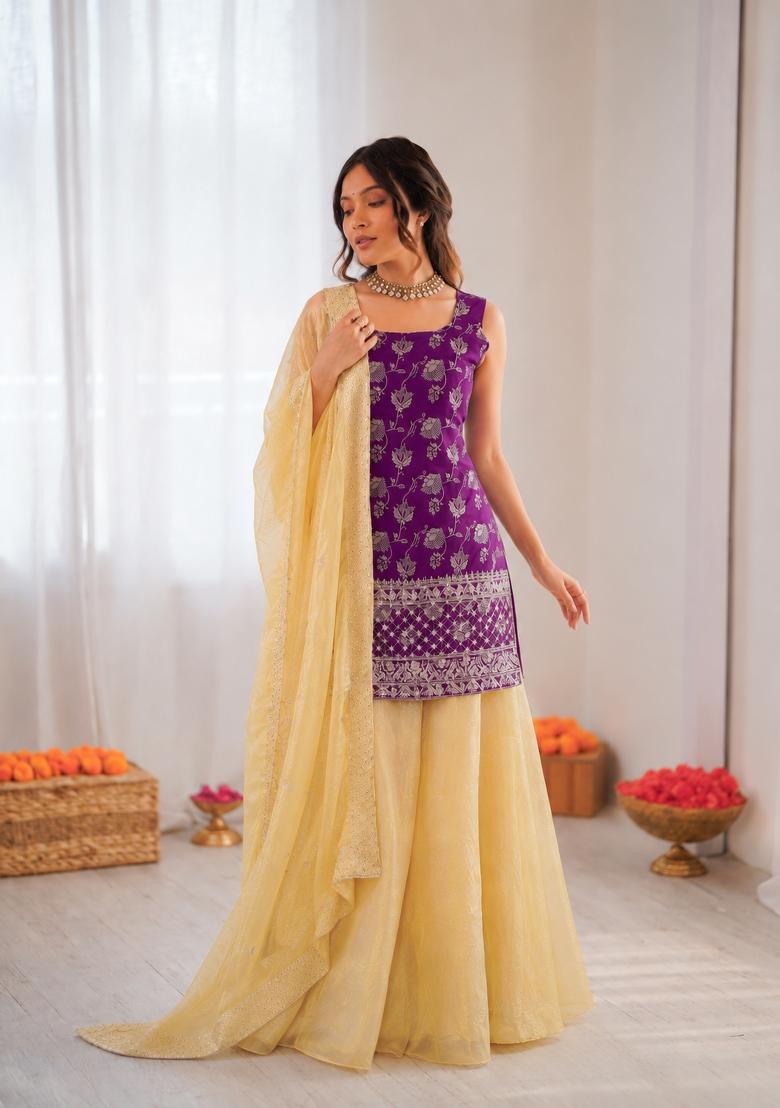Cream Embroidered Jacquard Pakistani Suit Set - Indya