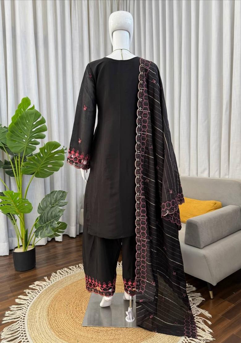 Black Embroidered Silk Pakistani Suit Set - Indya