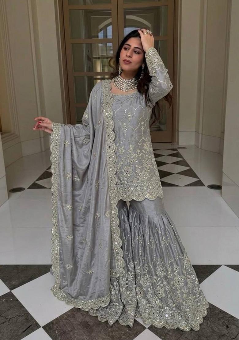 Grey Embroidered Silk Blend Kurta Set - Indya