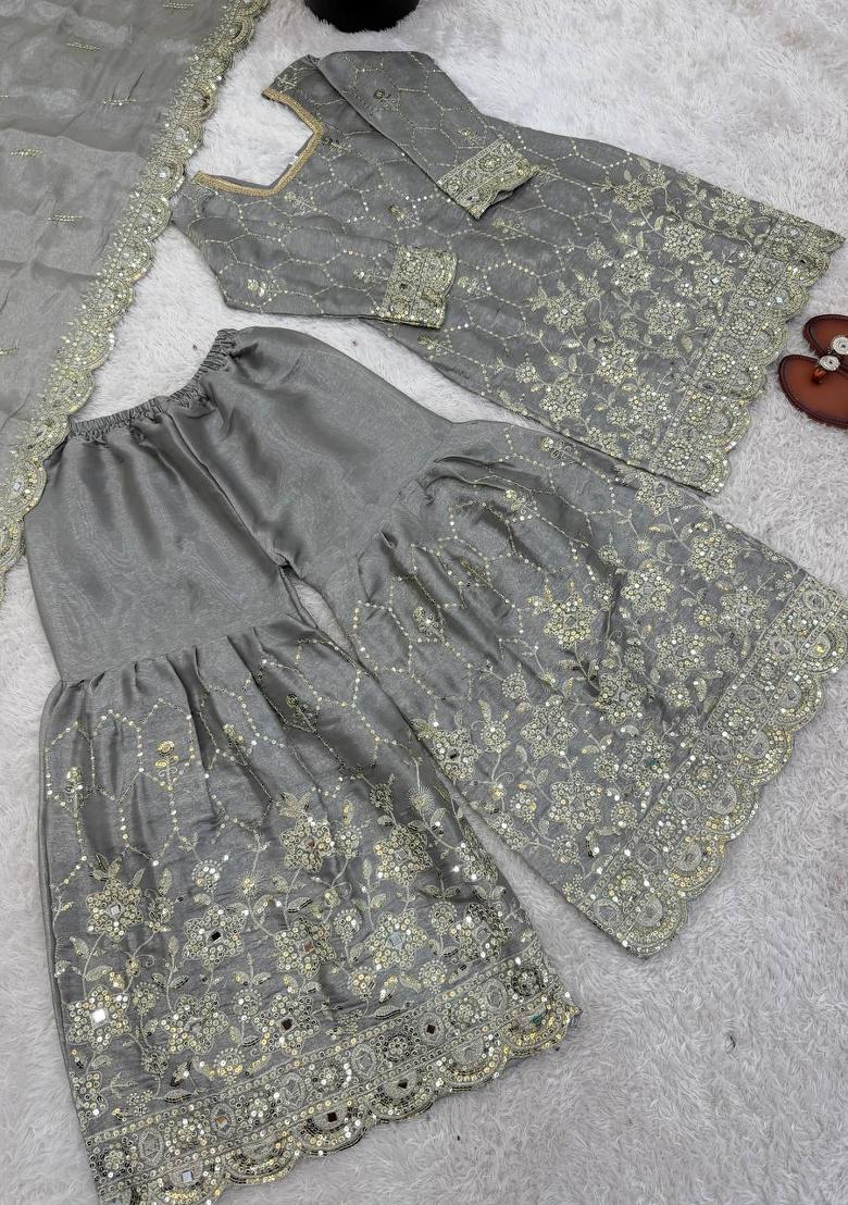 Grey Embroidered Silk Blend Kurta Set - Indya
