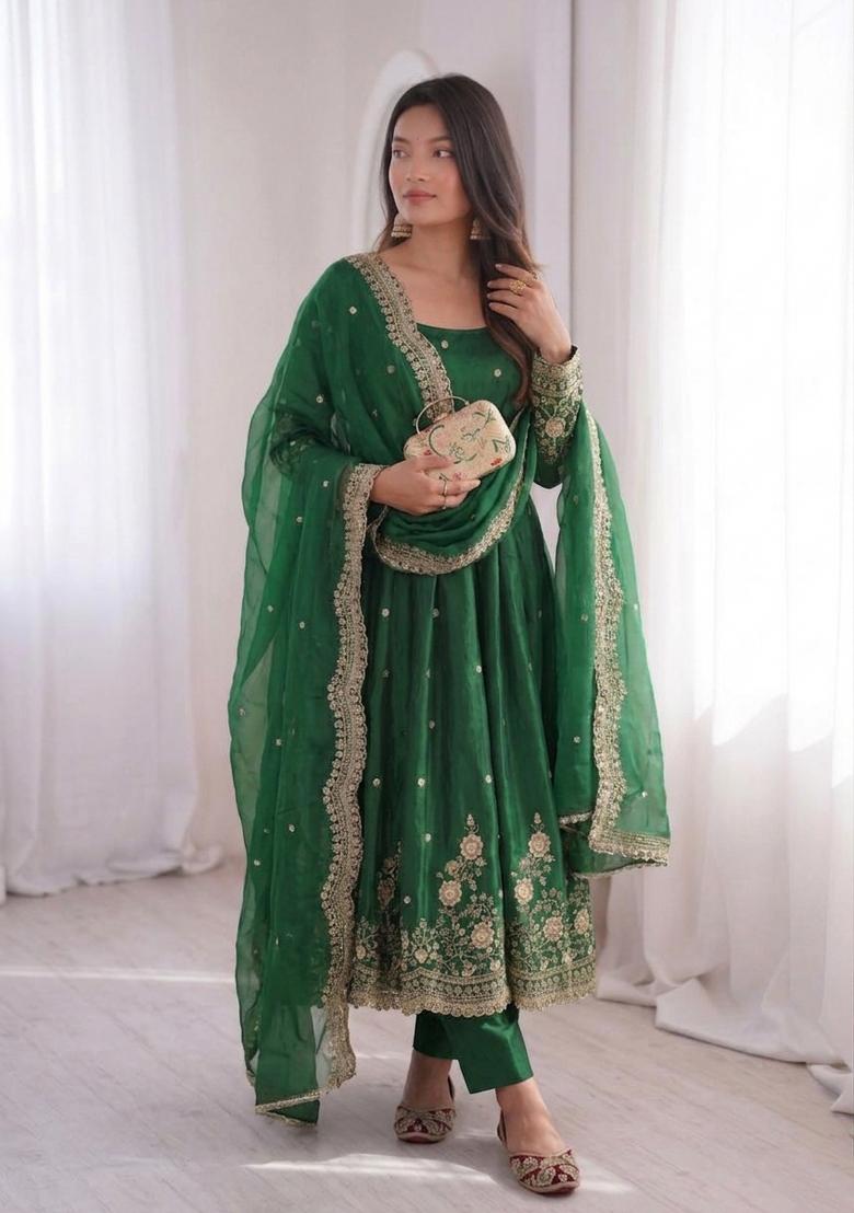 Green Embroidered Cotton Kurta Set - Indya