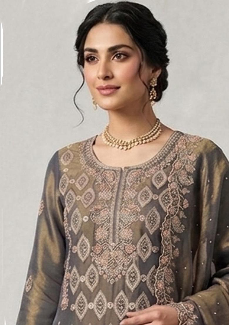 Mehendi Embroidered Silk Blend Kurta Set - Indya