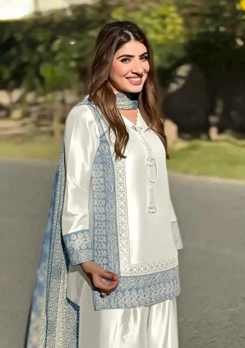 Blue Embroidered Silk Salwar Kameez - Indya