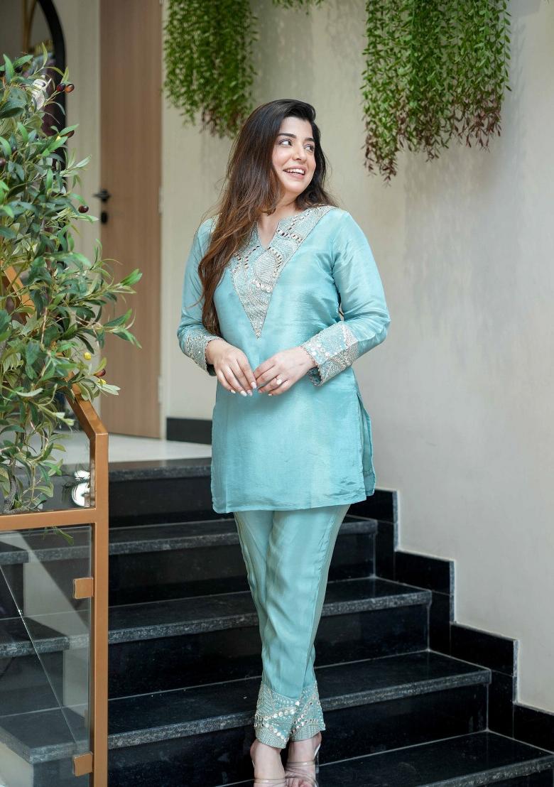 Sky Blue Embroidered Silk Blend Kurta Set - Indya