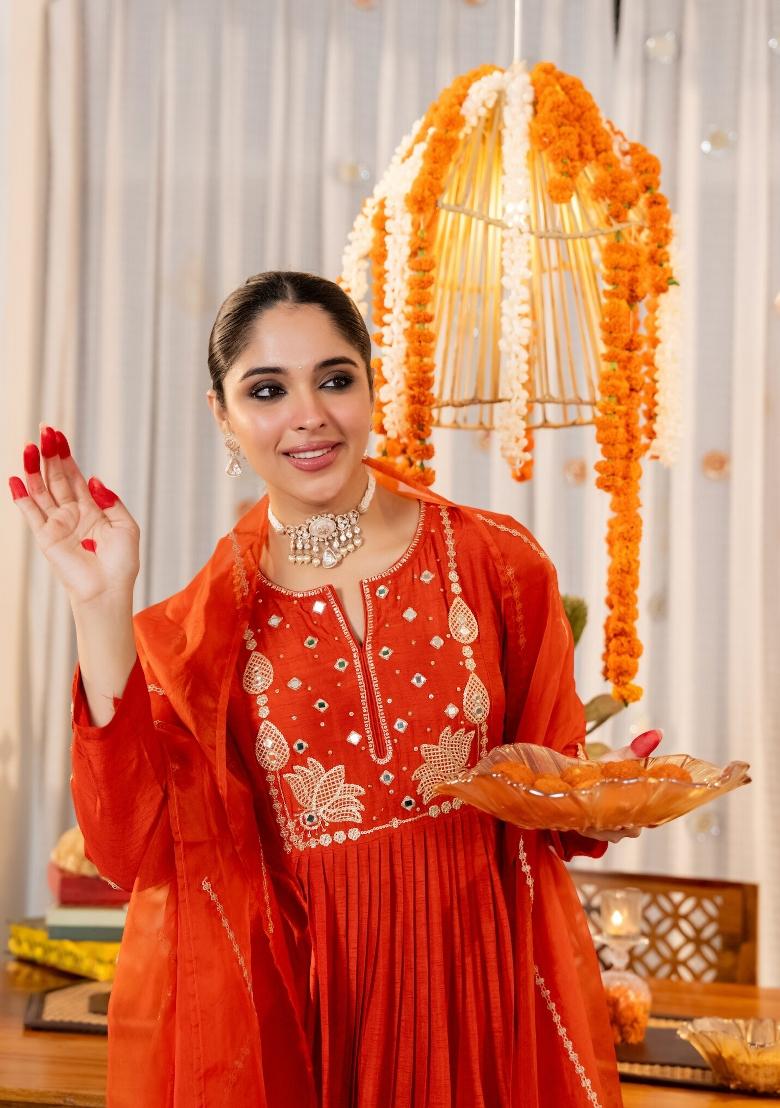Orange Embroidered Silk Blend Kurta Set - Indya
