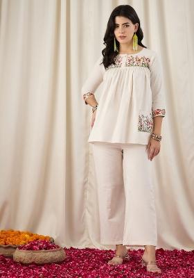Off White Thread Work Cotton Kurta Set