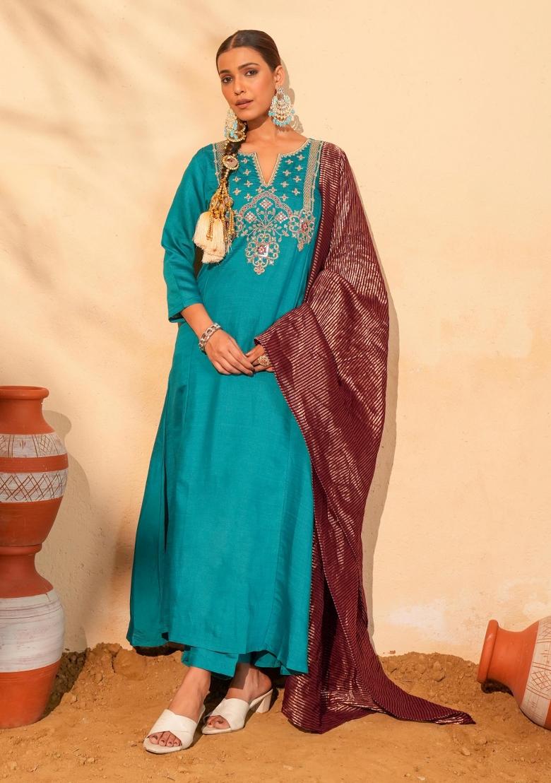 Firozi Embroidered Silk Blend Kurta Set - Indya
