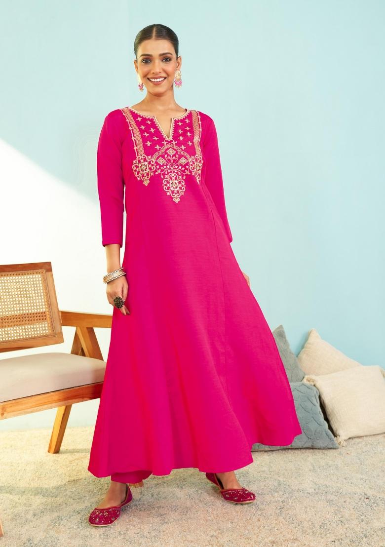 Gajari Embroidered Silk Blend Kurta Set - Indya
