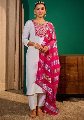 Gajari Embroidered Simar Kurta Set