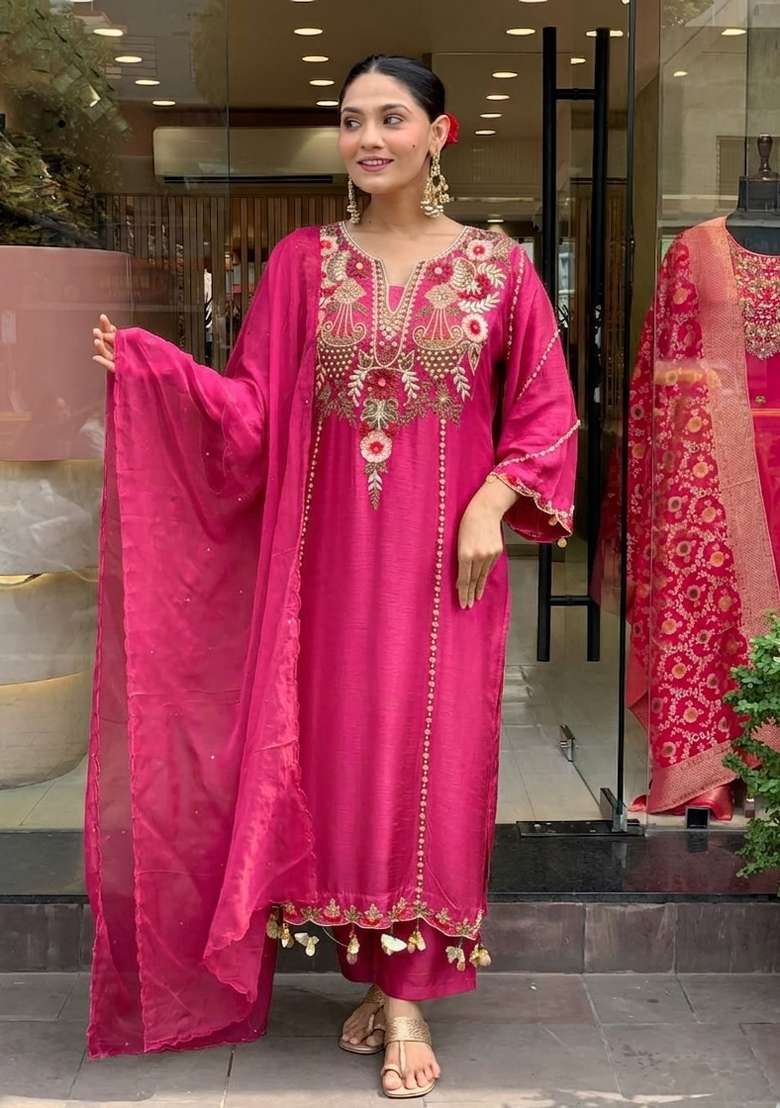 Pink Embroidered Chanderi Kurta Set - Indya