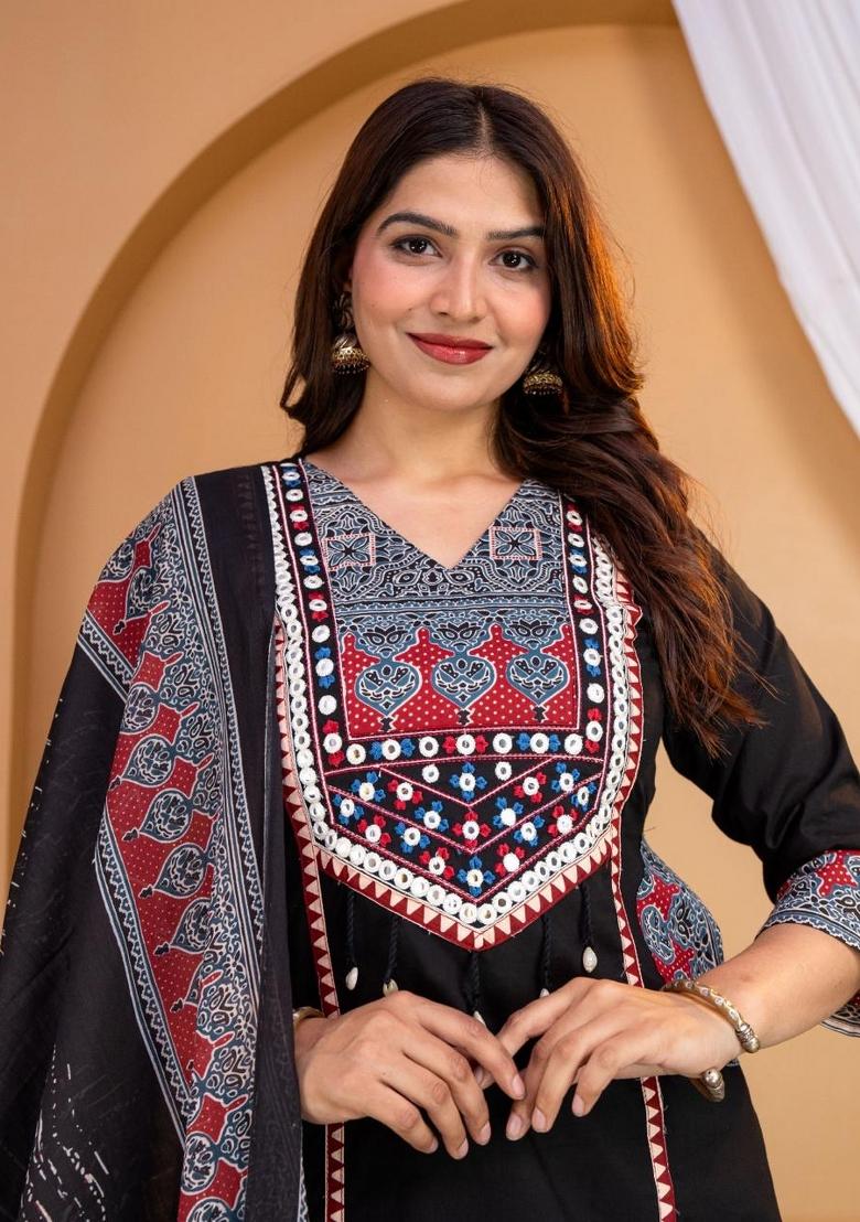 Black Embroidered Cotton Kurta Set - Indya