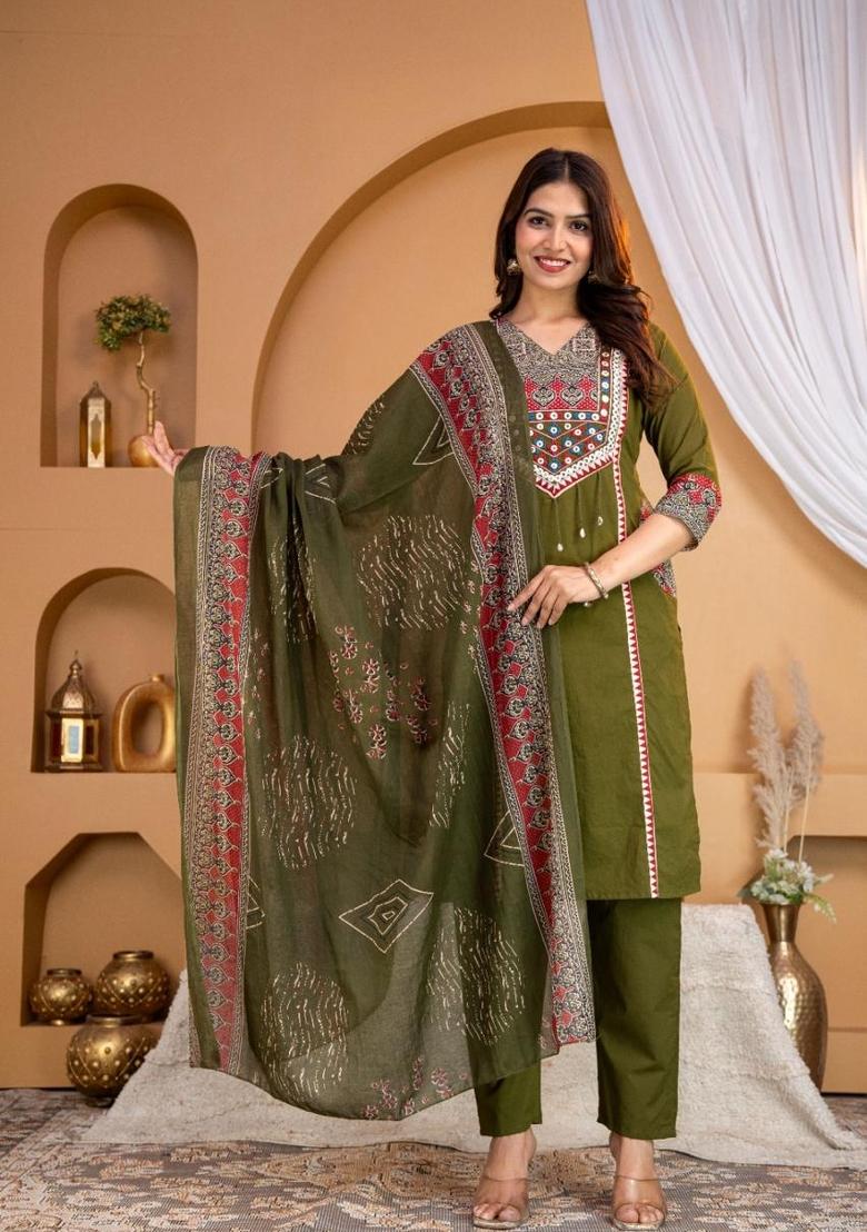 Green Embroidered Cotton Kurta Set - Indya