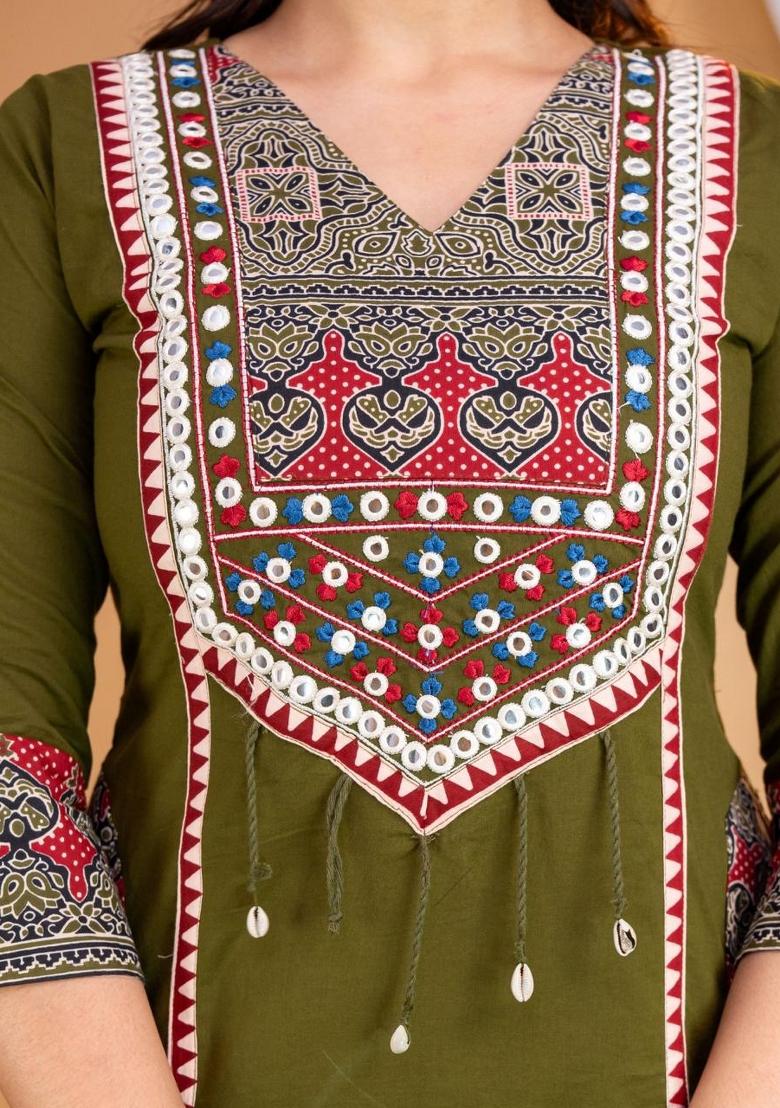 Green Embroidered Cotton Kurta Set - Indya