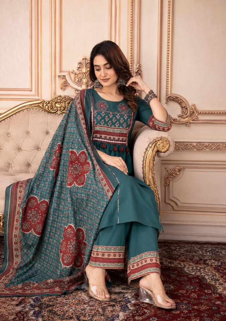 Green Embroidered Cotton Kurta Set - Indya