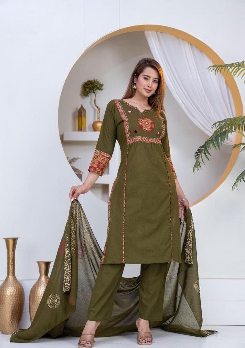 Green Embroidered Cotton Kurta Set - Indya