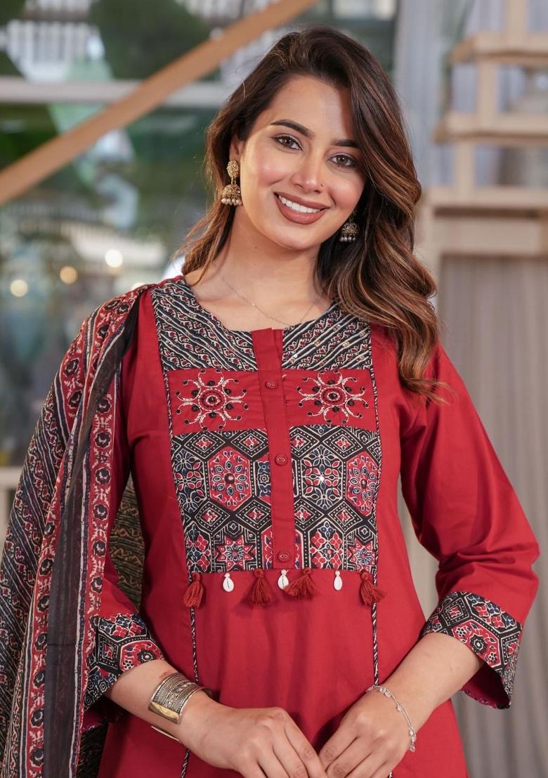 Red Embroidered Cotton Kurta Set - Indya