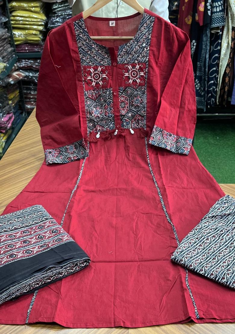 Red Embroidered Cotton Kurta Set - Indya