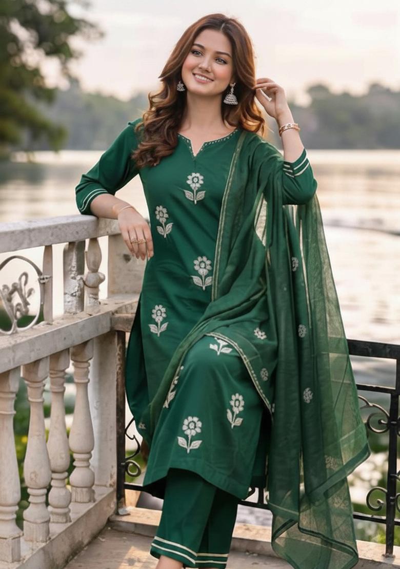 Green Embroidered Cotton Kurta Set - Indya