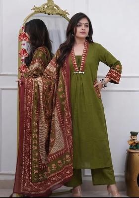 Green Embroidered Cotton Kurta Set