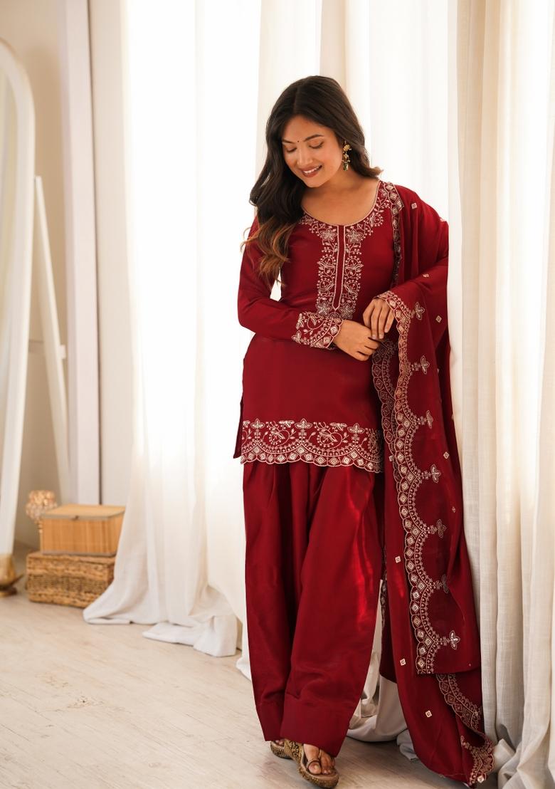 Red Sequin Work Silk Blend Kurta Set - Indya