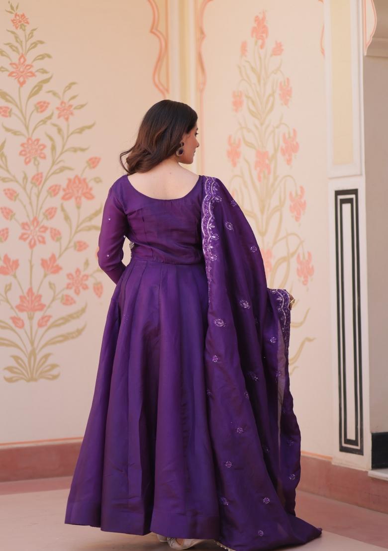 Violet Embroidered Silk Blend Kurta With Dupatta - Indya