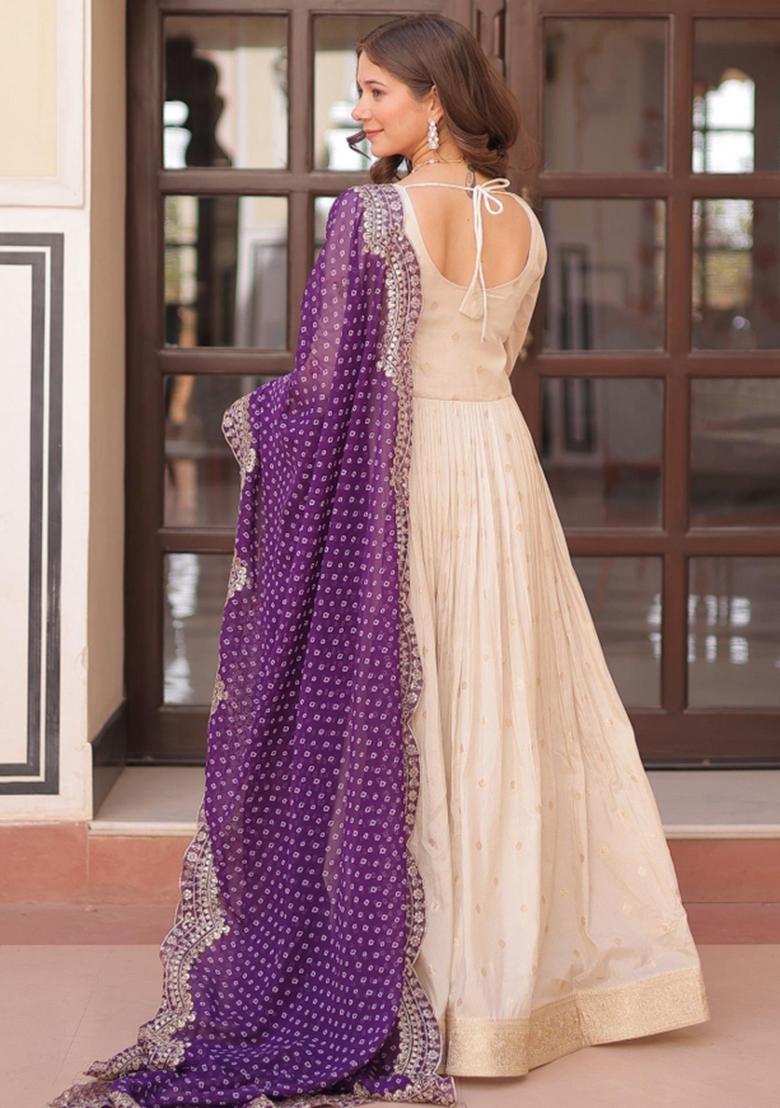 White Embroidered Silk Blend Kurta With Dupatta - Indya
