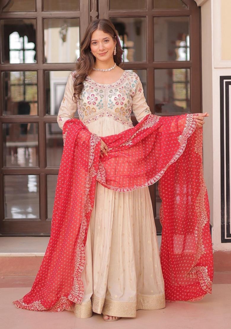White Embroidered Silk Blend Kurta With Dupatta - Indya