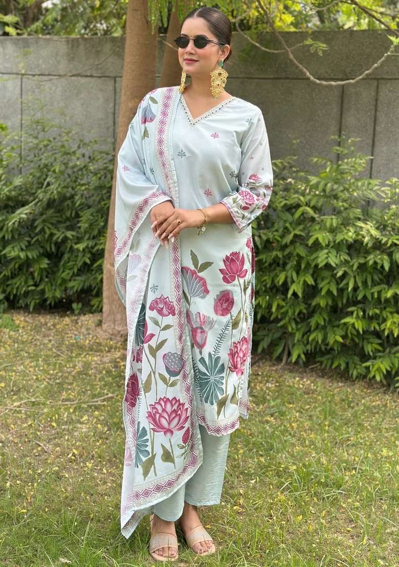 Sky Blue Embroidered Silk Blend Kurta Set - Indya