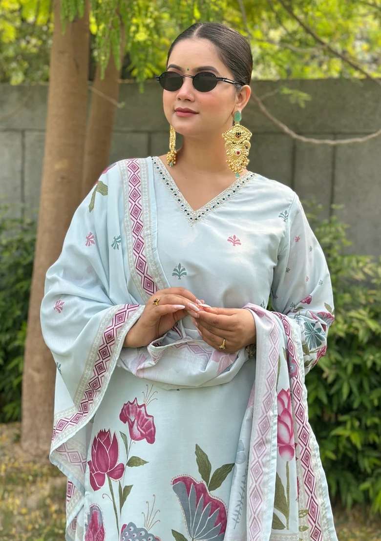 Sky Blue Embroidered Silk Blend Kurta Set - Indya