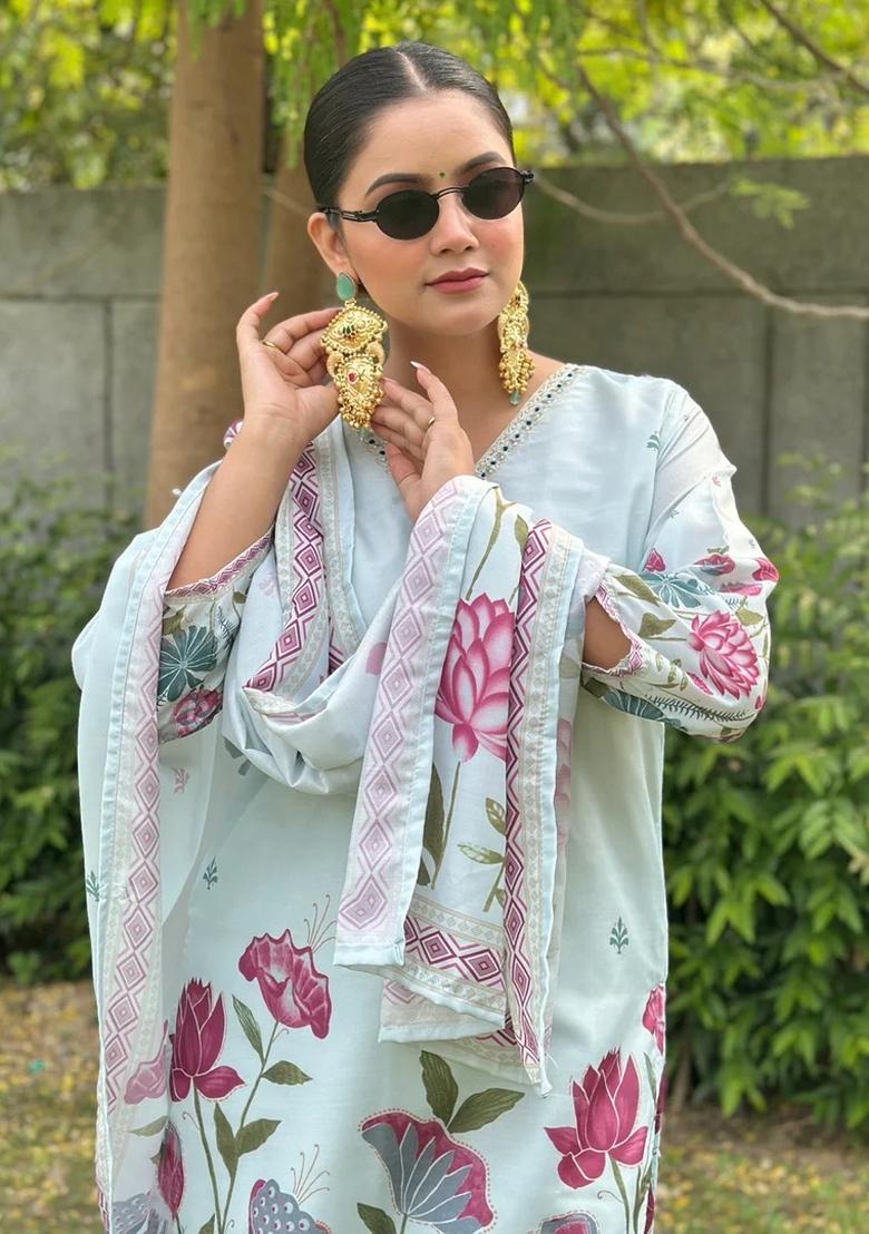 Sky Blue Embroidered Silk Blend Kurta Set - Indya