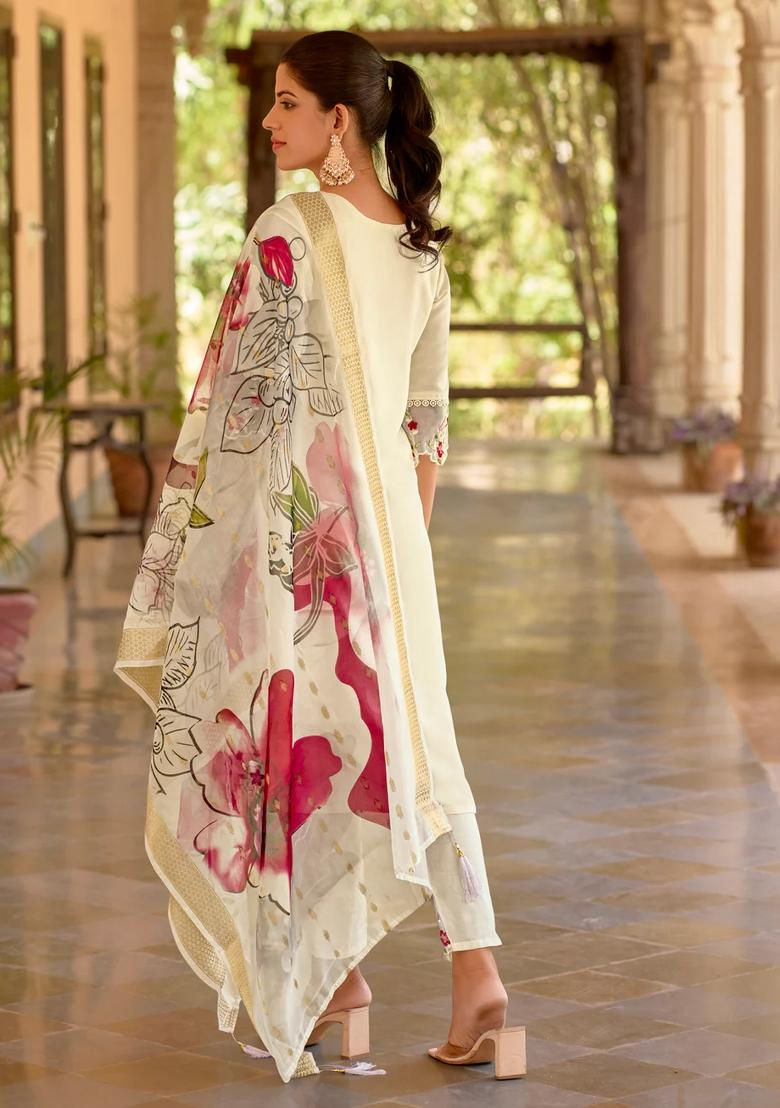 White Embroidered Silk Blend Kurta Set - Indya