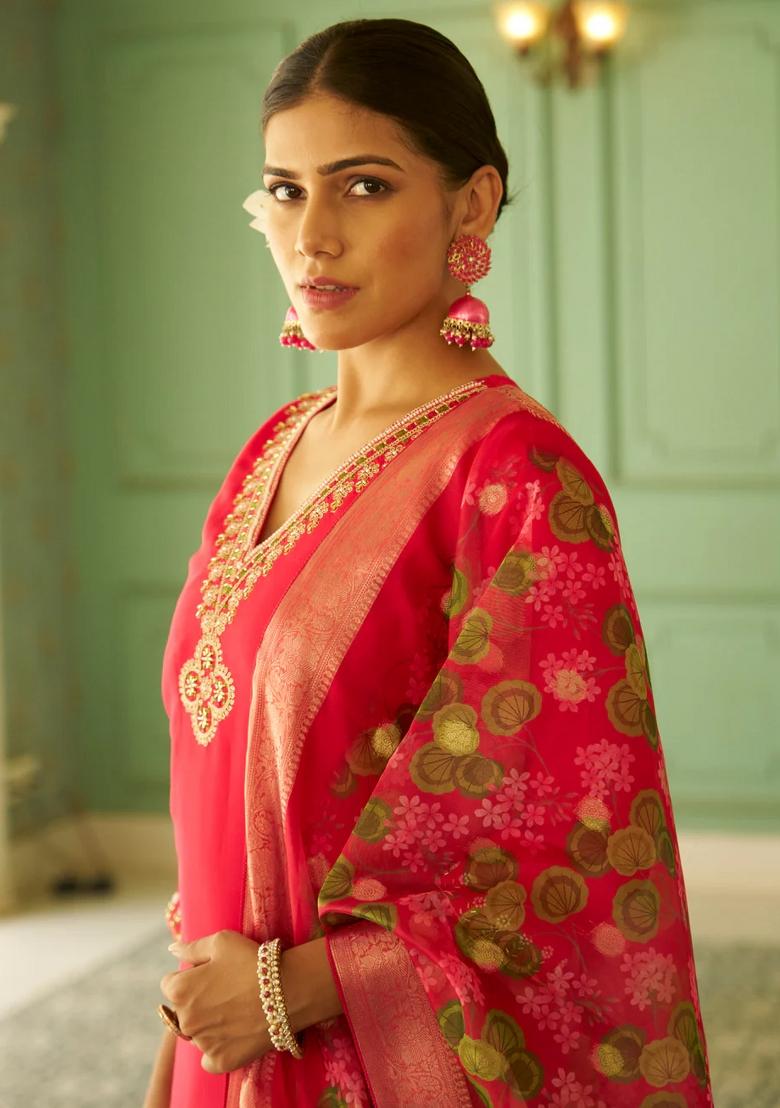 Pink Embroidered Silk Blend Kurta Set - Indya