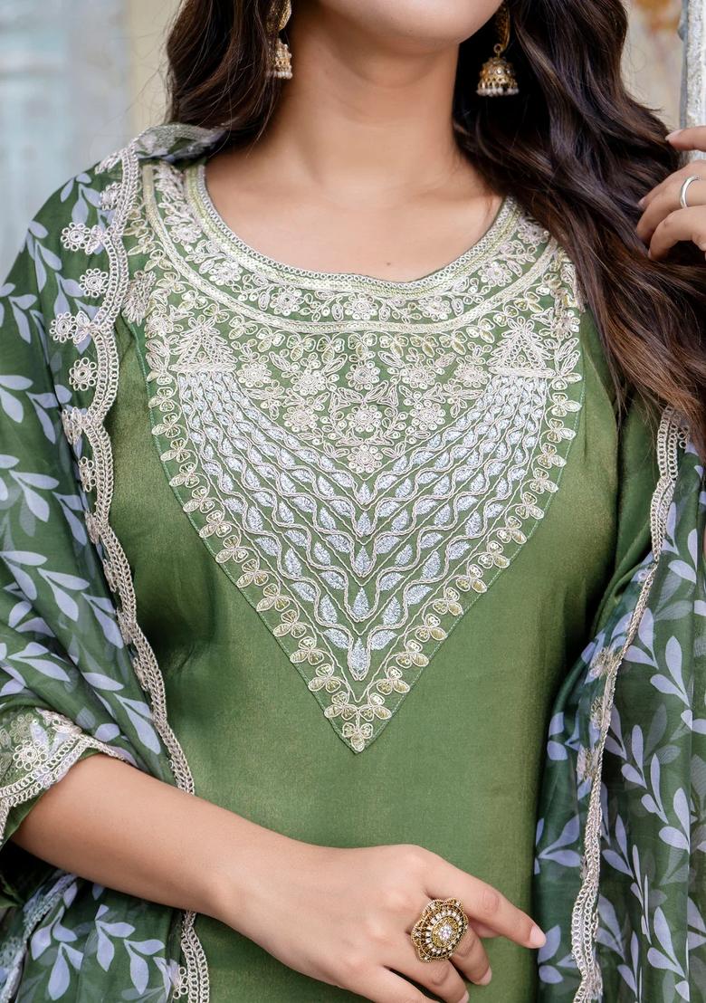 Green Embroidered Silk Blend Kurta Set - Indya