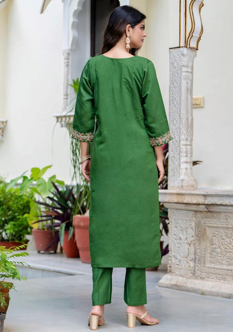 Green Embroidered Silk Blend Kurta Set - Indya