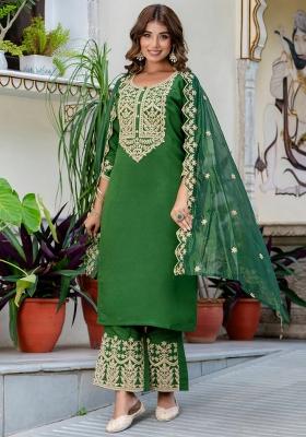 Green Embroidered Silk Blend Kurta Set
