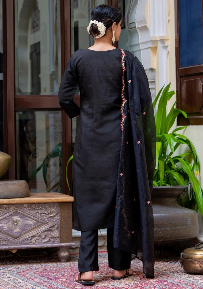Black Embroidered Silk Blend Kurta Set - Indya