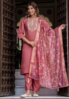 Pink Embroidered Silk Blend Kurta Set