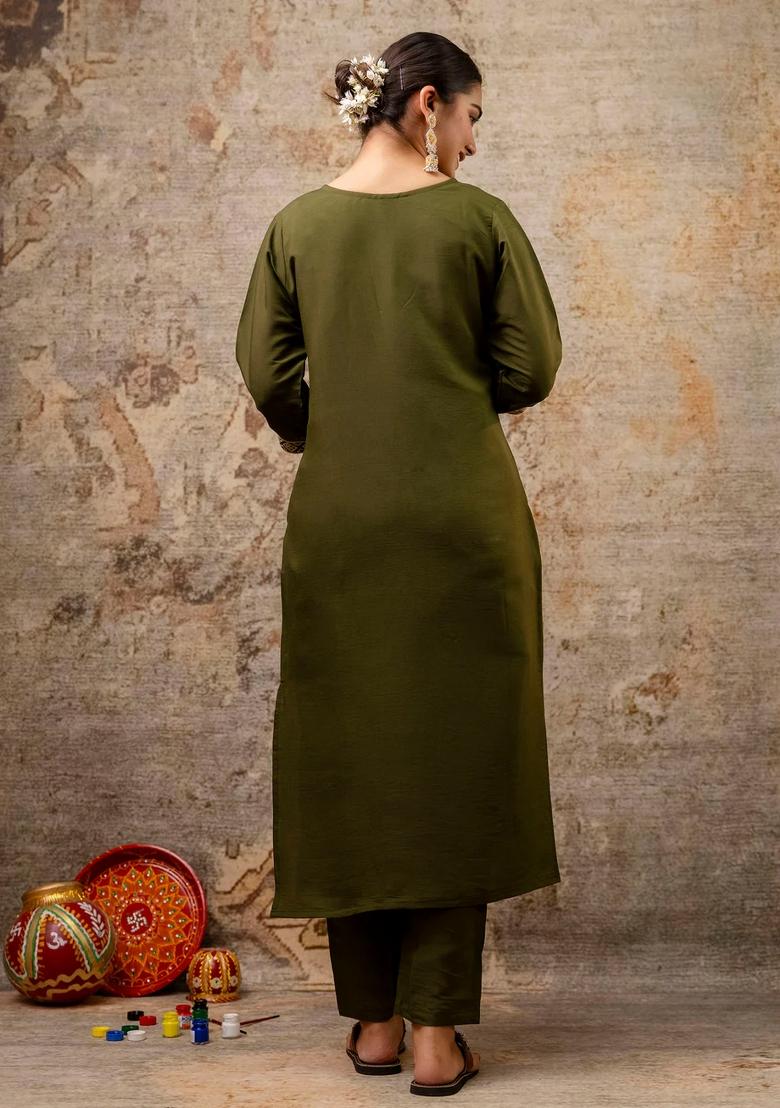 Green Embroidered Silk Blend Kurta Set - Indya