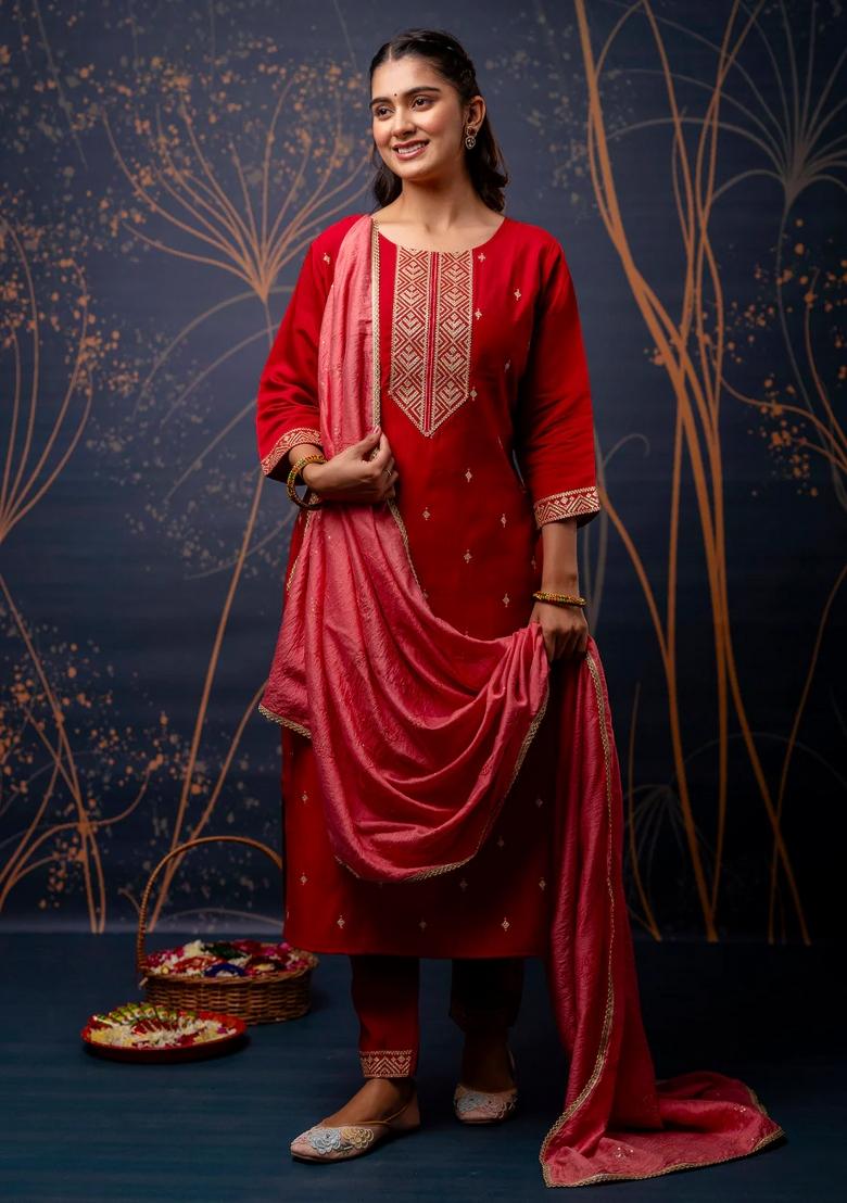 Red Embroidered Silk Blend Kurta Set - Indya