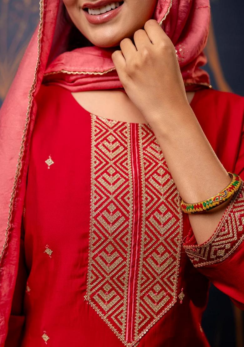 Red Embroidered Silk Blend Kurta Set - Indya