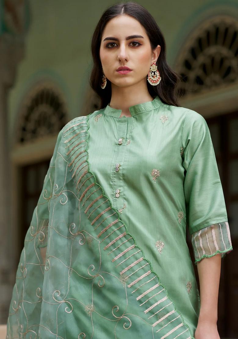 Green Embroidered Silk Blend Kurta Set - Indya