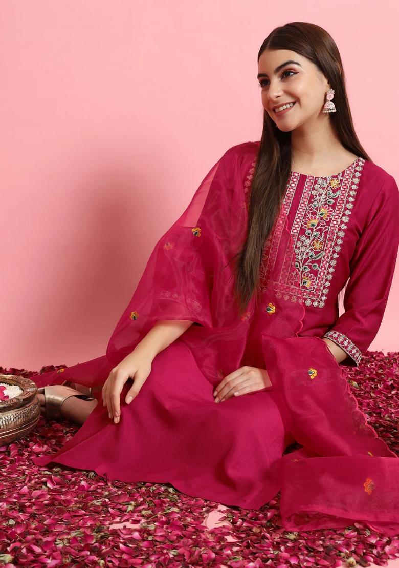 Red Embroidered Silk Blend Kurta Set - Indya