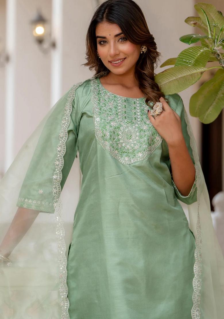 Green Embroidered Silk Blend Kurta Set - Indya