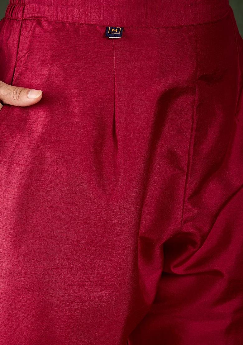 Red Embroidered Silk Blend Kurta Set - Indya
