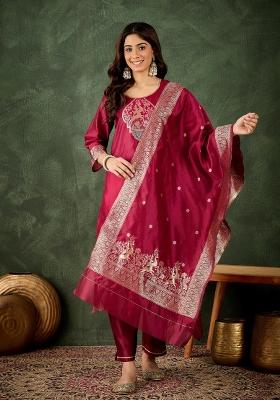 Red Embroidered Silk Blend Kurta Set