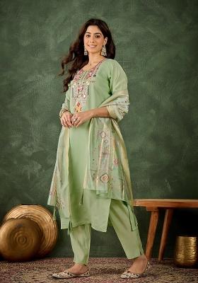 Green Embroidered Silk Blend Kurta Set