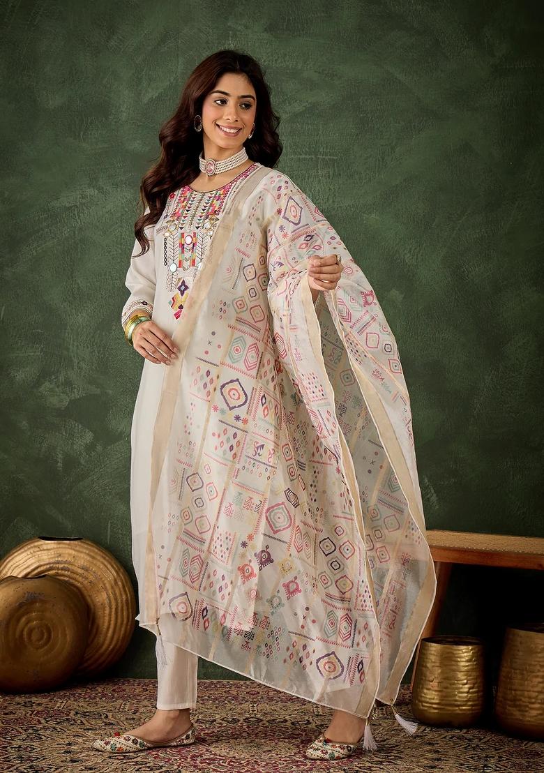 White Embroidered Silk Blend Kurta Set - Indya