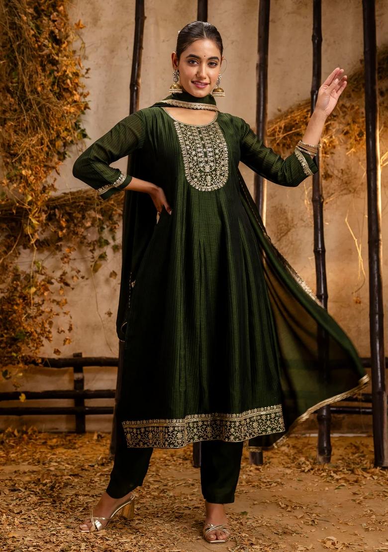 Green Embroidered Silk Blend Kurta Set - Indya